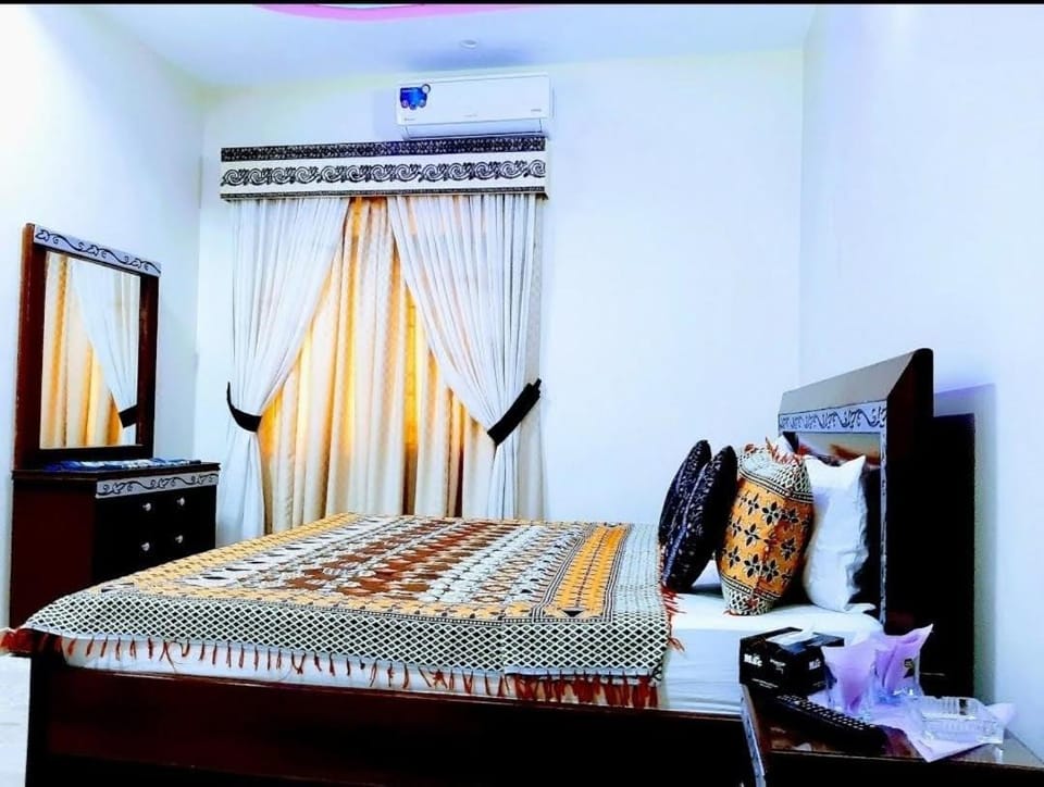 Bed, Bedroom, air conditioner