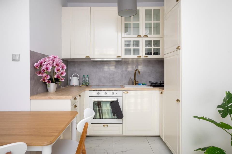 Kitchen or kitchenette, pet friendly, stove