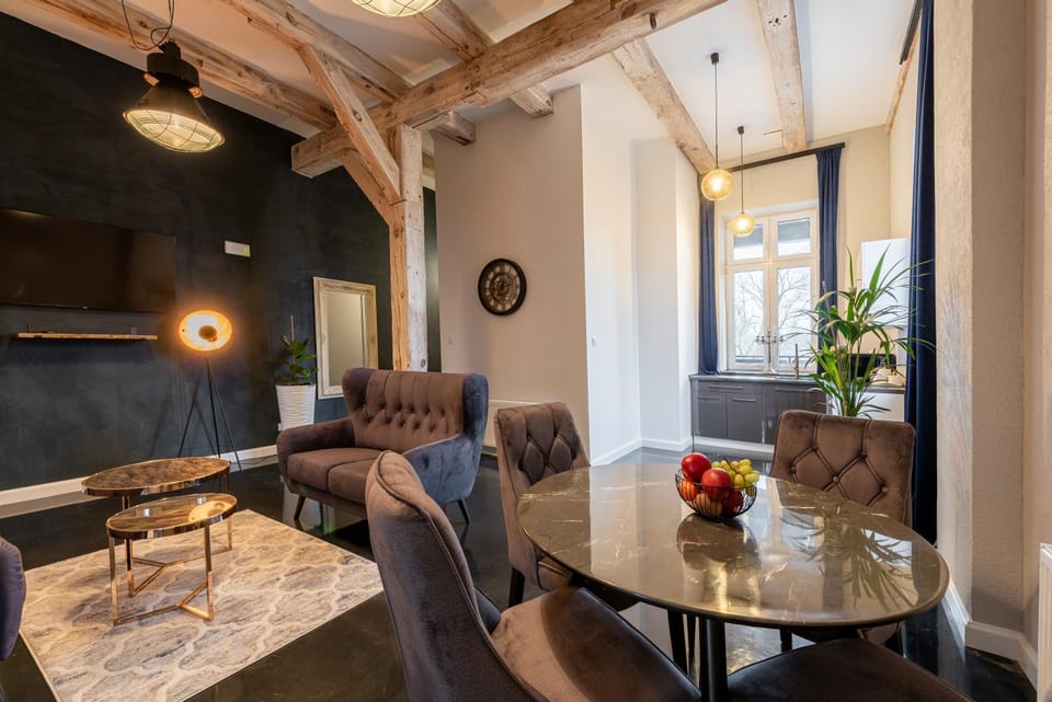 Living room, Seating area, Dining area