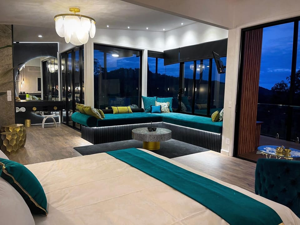 On Eagle Wings Mountain Retreat & Spa Villa in Mudgeeraba