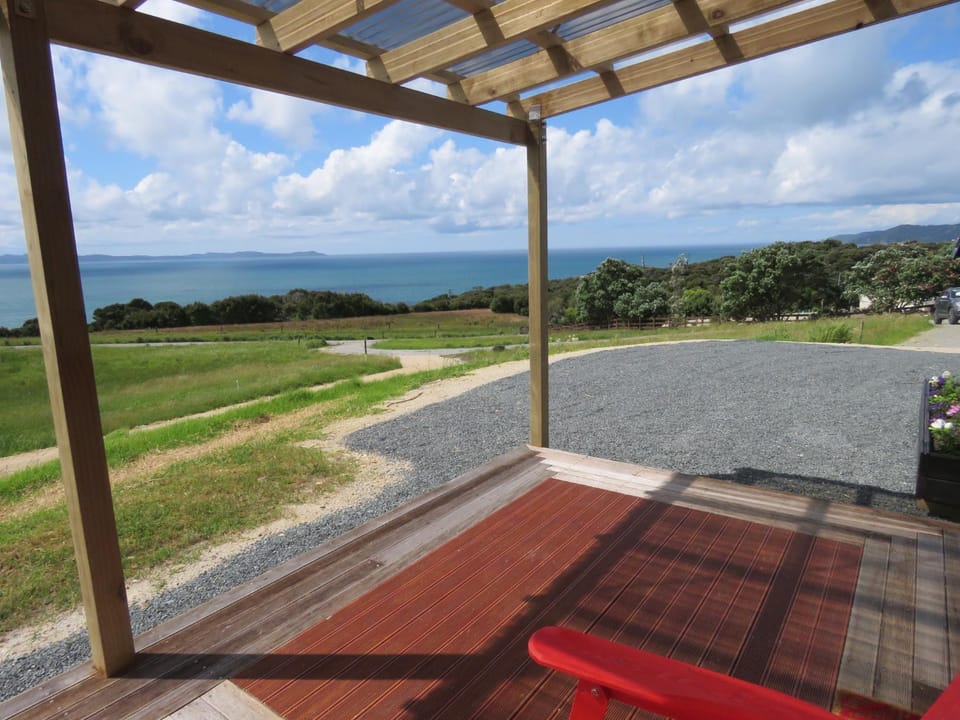 Tuis Scenic Retreat House in Northland