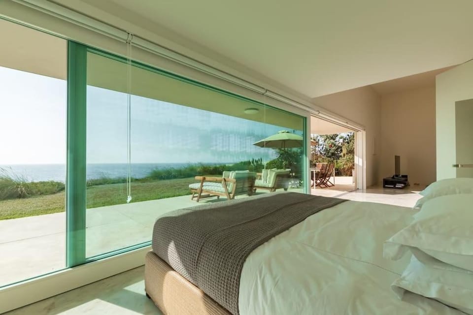Pierino's Cliff Villa in Lisbon District