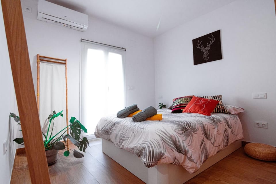Bed, Bedroom