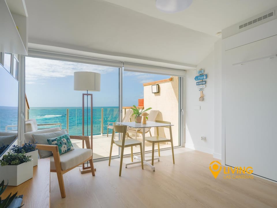 Living room, Dining area, Sea view