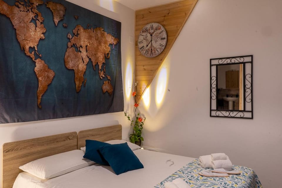Bed, Photo of the whole room, Bedroom, furniture, towels