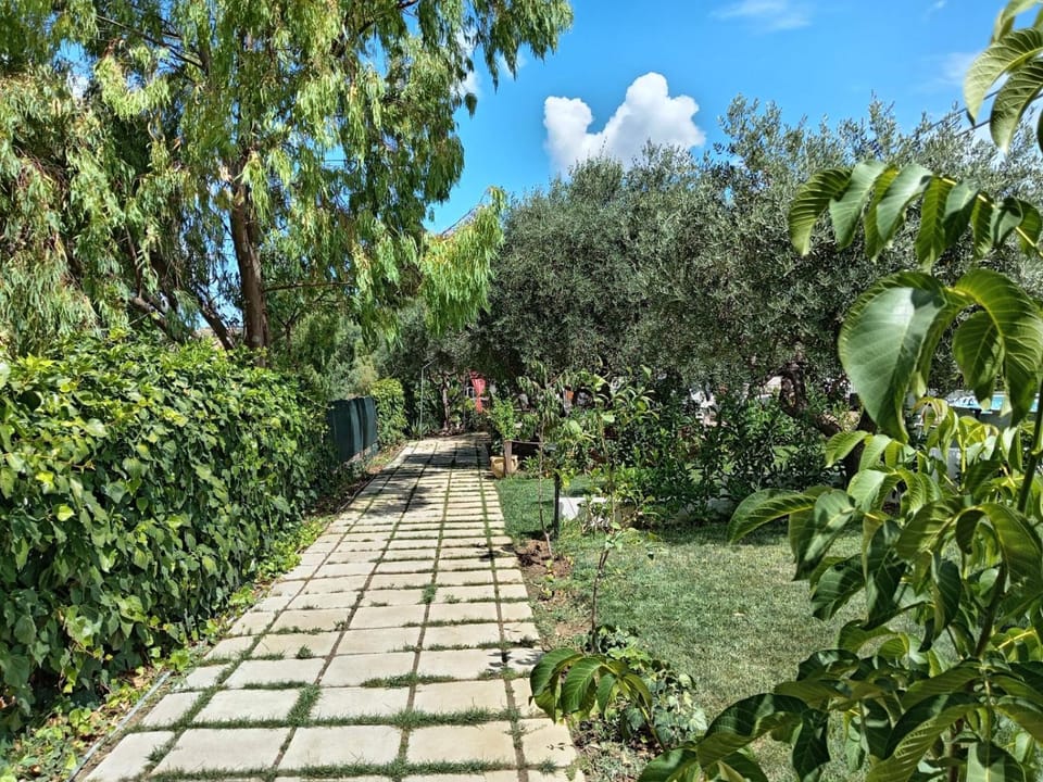 Garden, Garden view