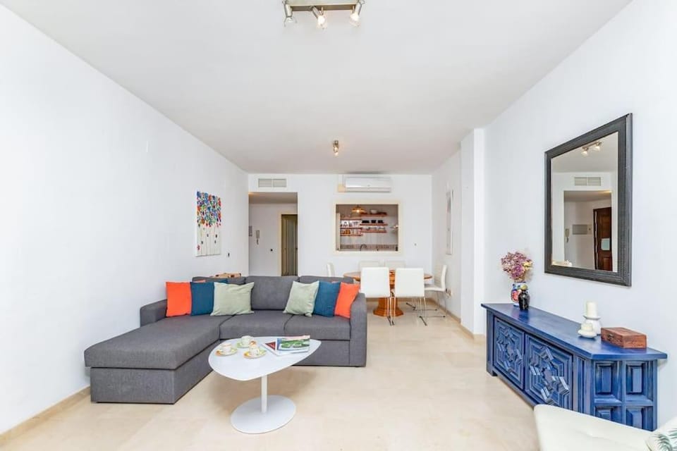 Beachfront 2 bedroom apt on best beach! RDR351 Apartment in Marbella