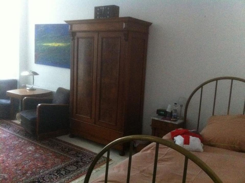 Bed, Photo of the whole room, Seating area, wardrobe