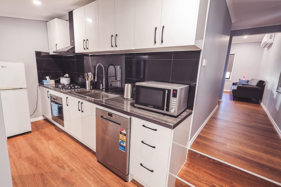 Kitchen or kitchenette, dishwasher, minibar, pet friendly