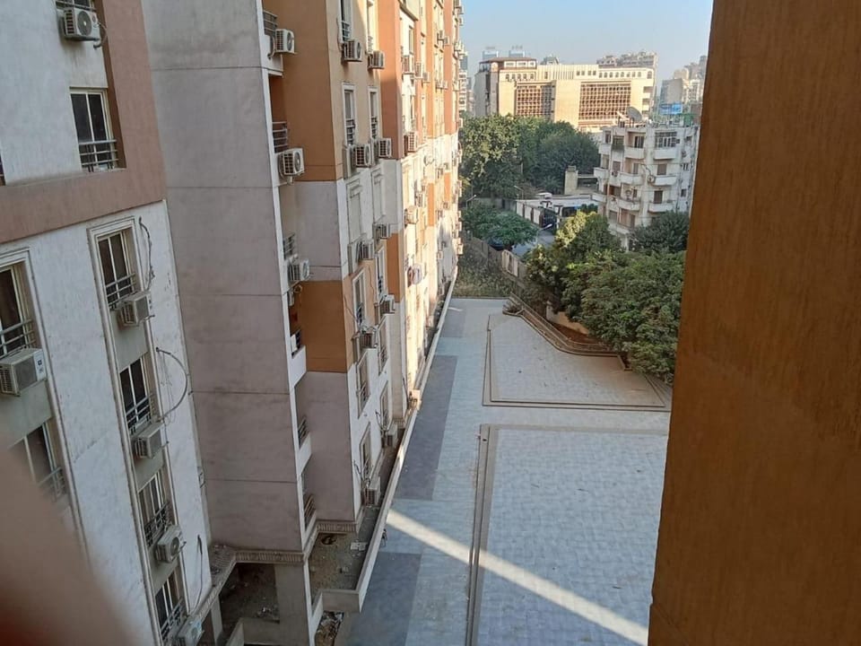 Luxury furnished new apartment al muhandessin شقة جديدة مفروشة سوبر لوكس المهندسين جامعة الدول Apartment in Egypt