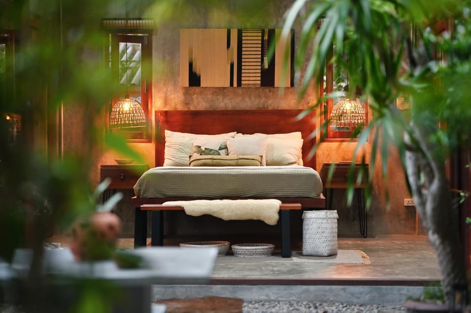 Bed, Night, Garden, Photo of the whole room, Bedroom, Garden view