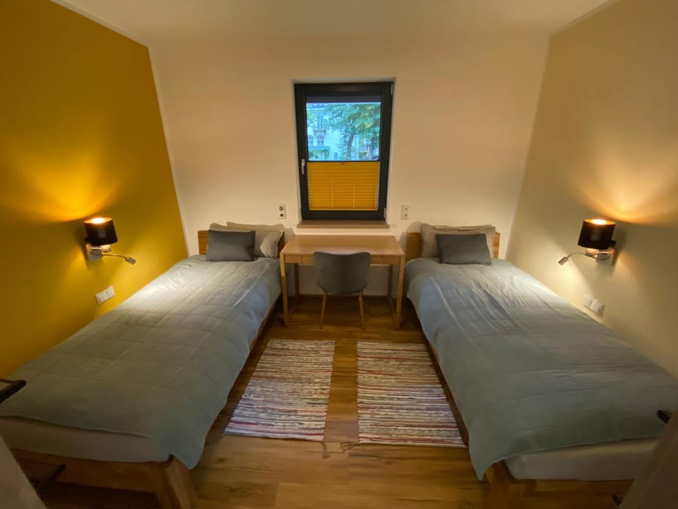 Bedroom, children