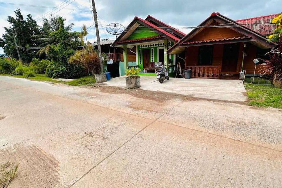 Lamsai AC Sea House House in Krabi Changwat