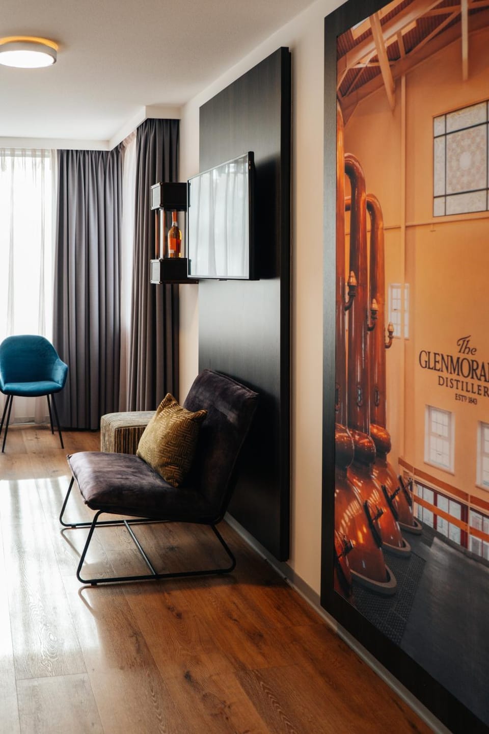 TV and multimedia, Seating area, Evening entertainment