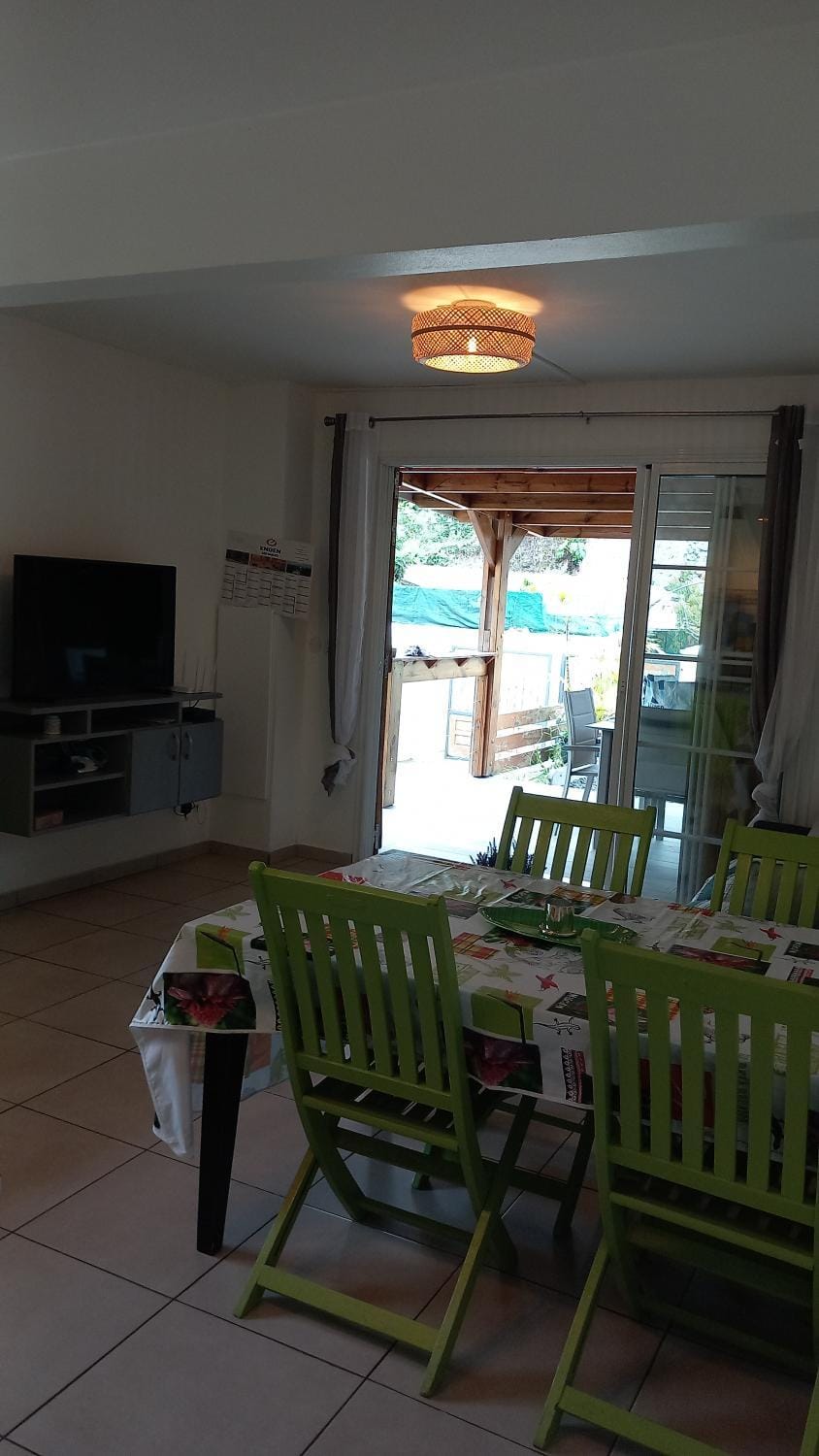 Communal lounge/ TV room, Living room, Dining area