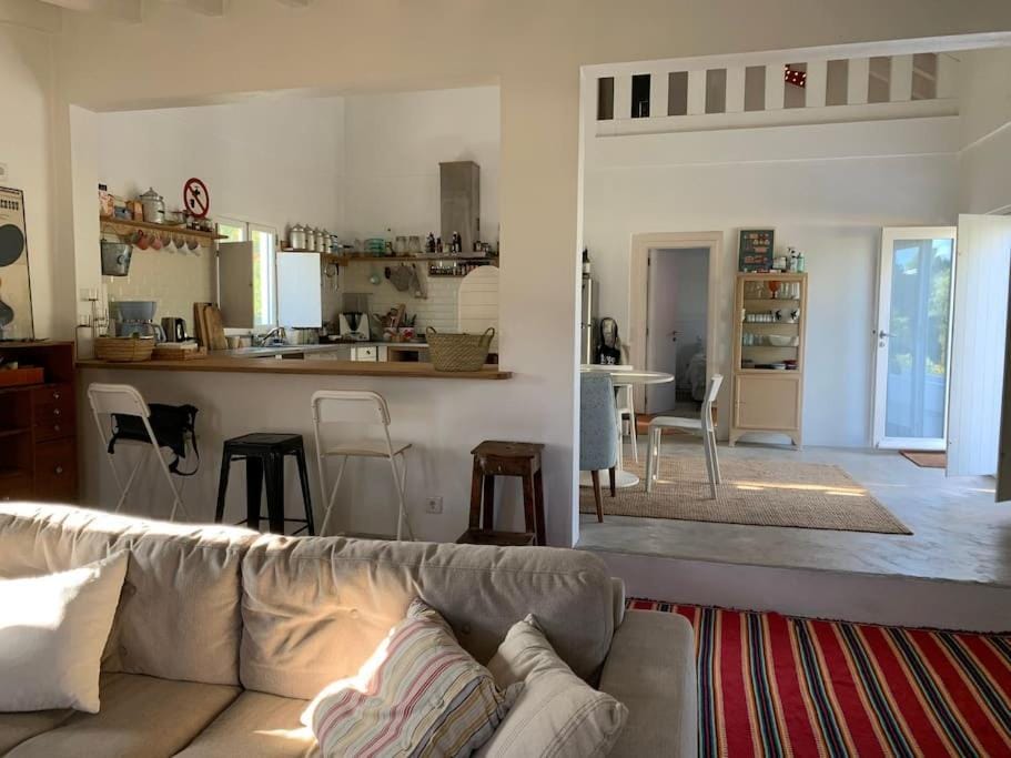 Property between Melides and Aberta Nova beach House in Setubal District