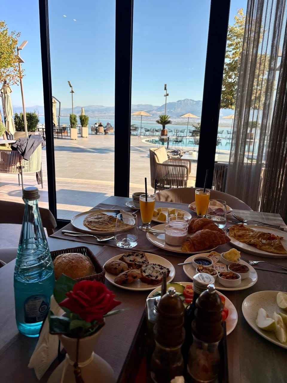 Restaurant/places to eat, Food and drinks, Dining area, Food, Breakfast