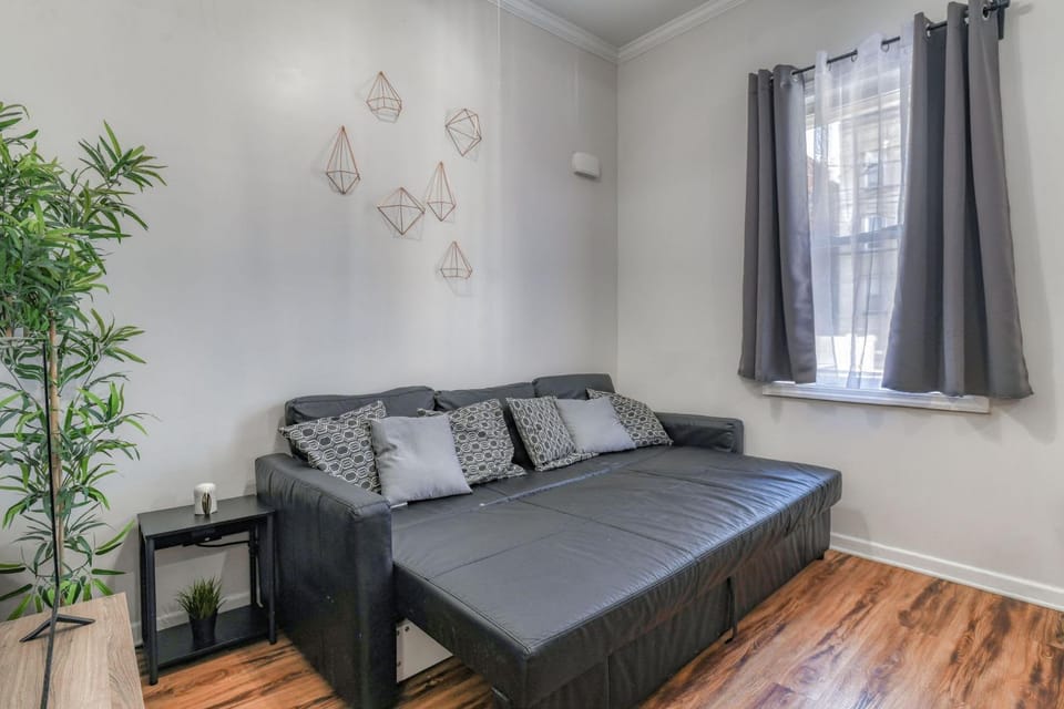 Gorgeous Duplex with parking by JSQ Apartment in Jersey City