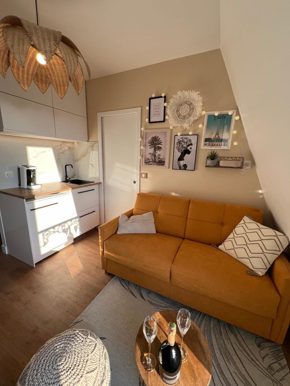 Kitchen or kitchenette