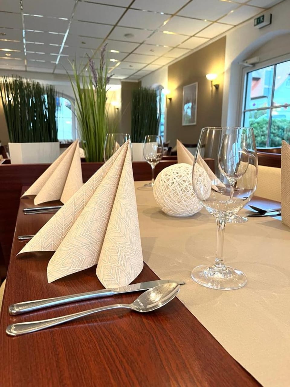 Restaurant/places to eat, Banquet/Function facilities
