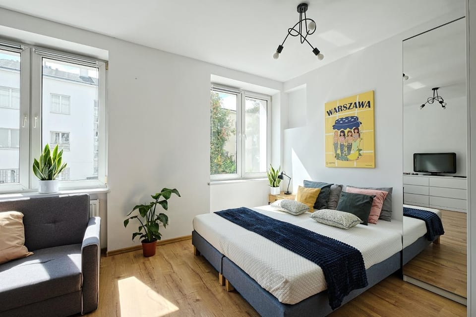 Bed, Living room