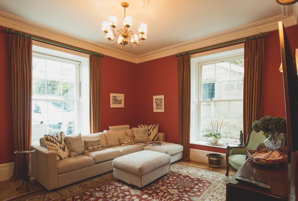 Communal lounge/ TV room