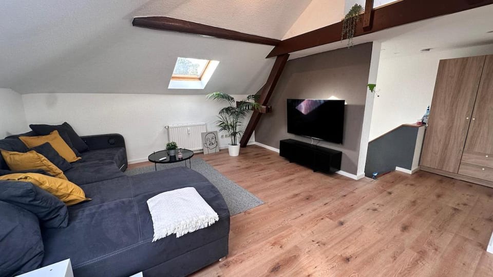 TV and multimedia, Living room, Photo of the whole room, Seating area, Evening entertainment