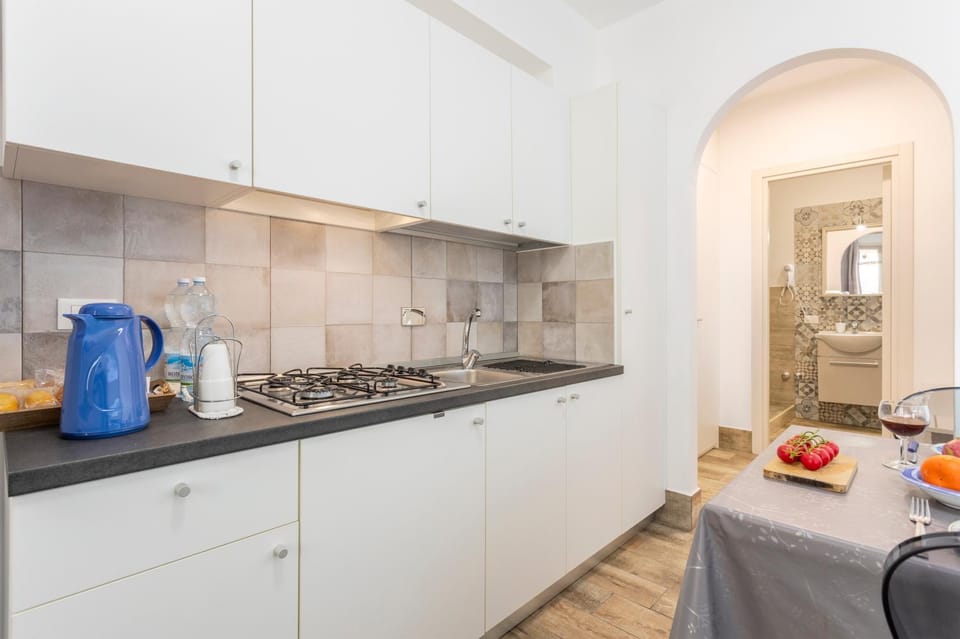 Kitchen or kitchenette, Living room