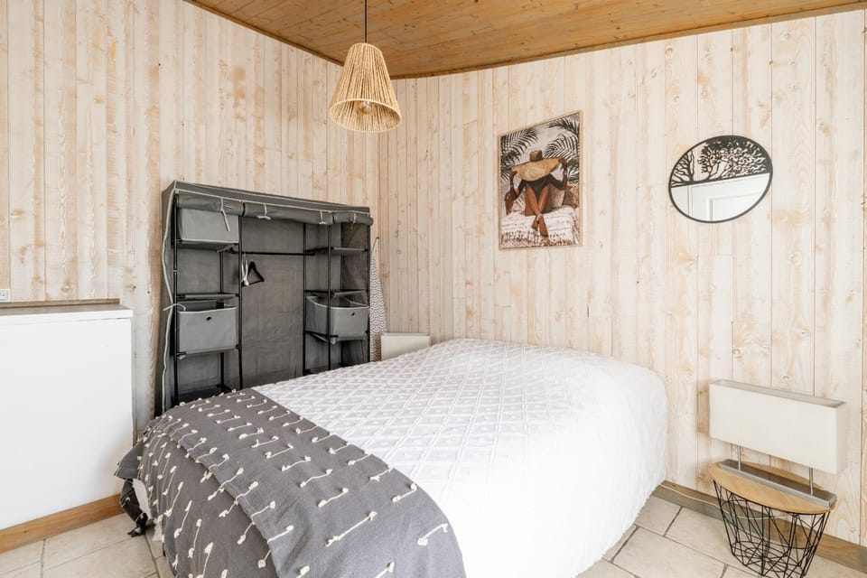 Living room, Bedroom
