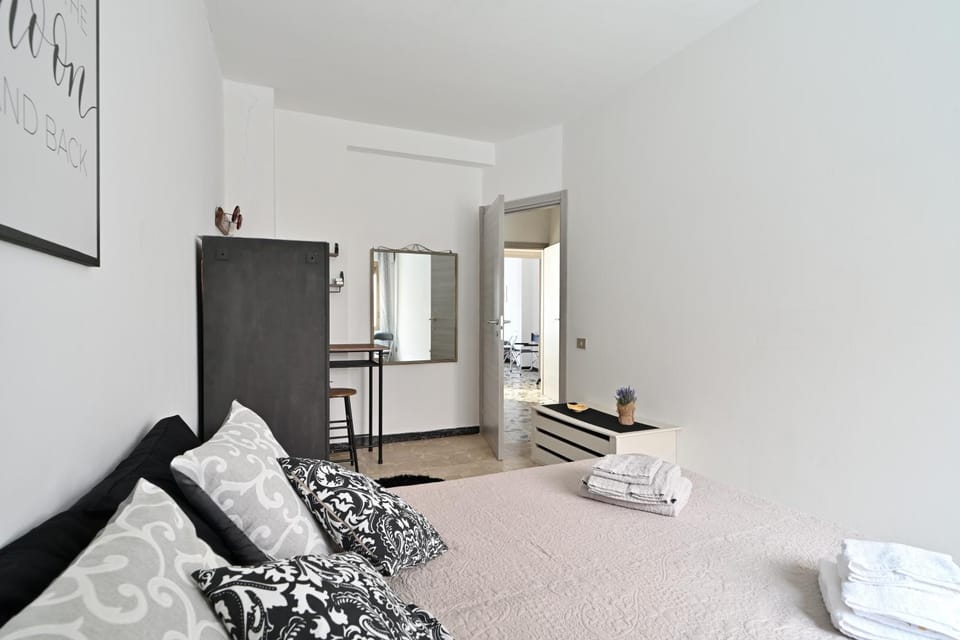 Living room, Bedroom