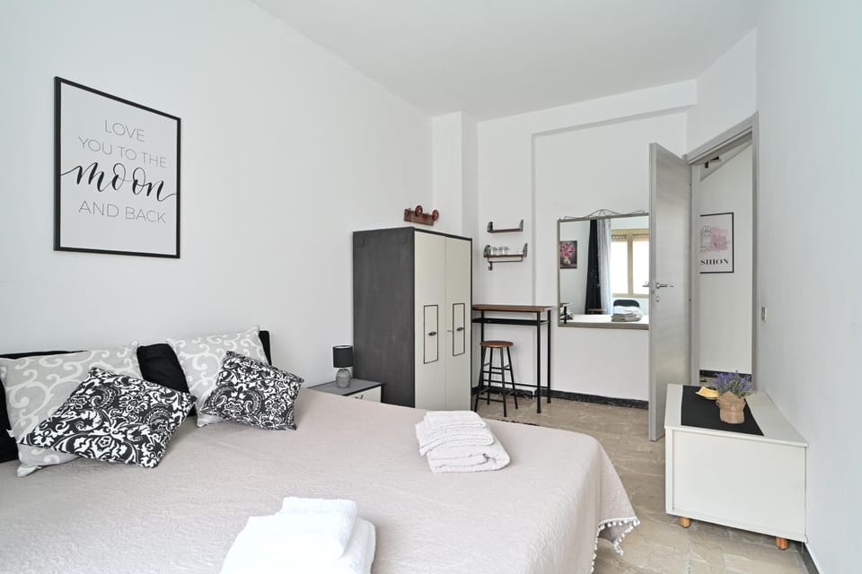 Living room, Bedroom