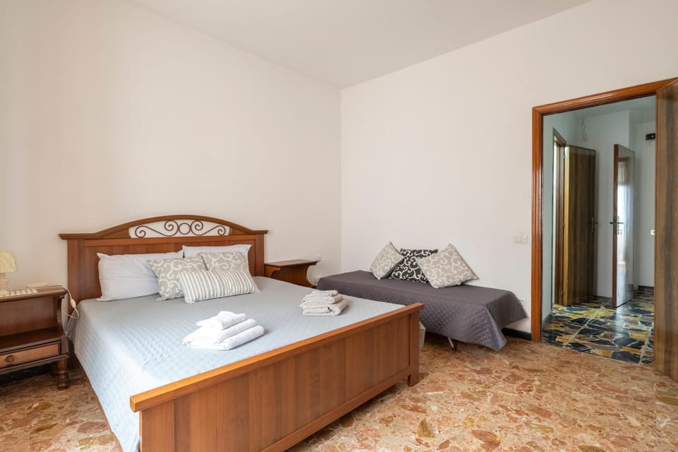 Living room, Bedroom