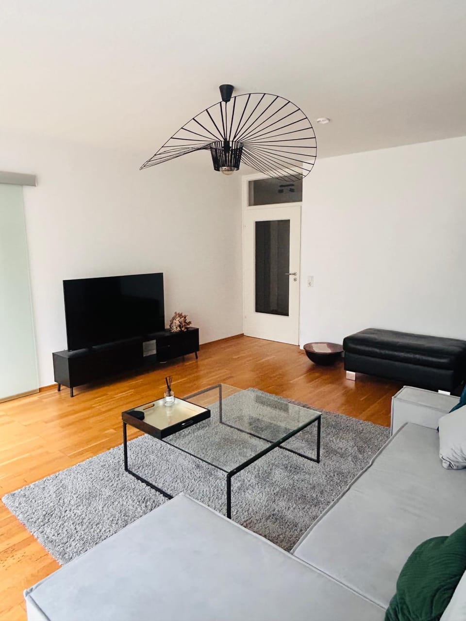 TV and multimedia, Living room, Photo of the whole room, Seating area