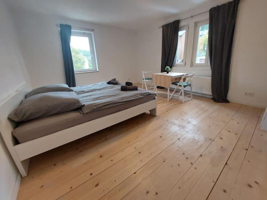 Bed, Seating area, Bedroom