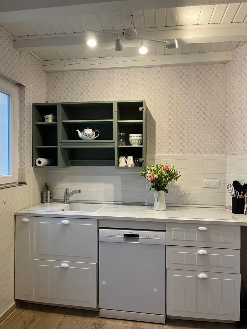 Maison privée de 70m2 avec pergola Et jardin à 15min centre de Strasbourg Chez Regine House in Strasbourg