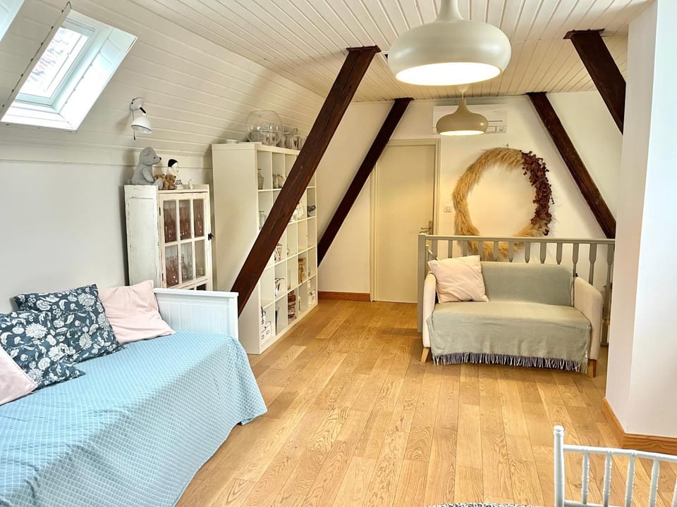 Maison privée de 70m2 avec pergola Et jardin à 15min centre de Strasbourg Chez Regine House in Strasbourg