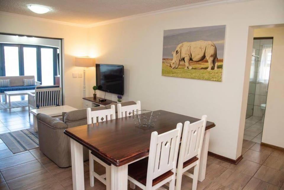 New Listing- 33 Laguna Grove on the water Apartment in Knysna