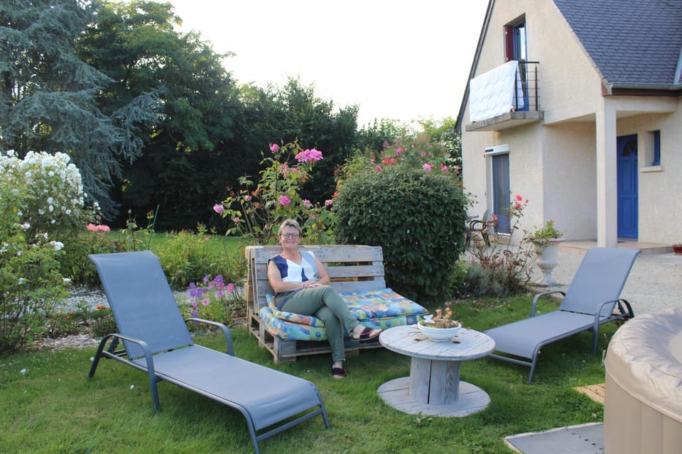 Property building, Garden view, sunbed, Internal: Not applicable to any particular room