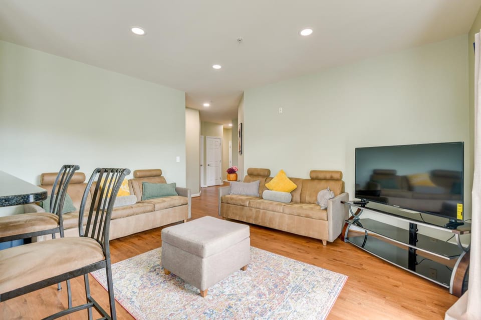 Capitol Heights Apartment ~ 8 Mi to National Mall! Apartment in Prince Georges County