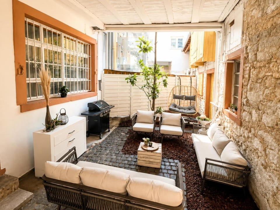 Patio, BBQ facilities, Garden, View (from property/room), Seating area