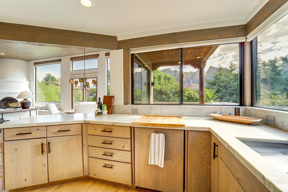 Red Rock Views: Uptown Sedona Home Near Trails! House in Sedona