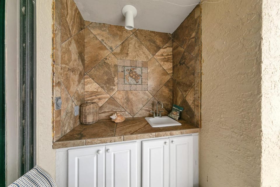 Inlet Reef 416 - Gulf View 2BR House in Destin