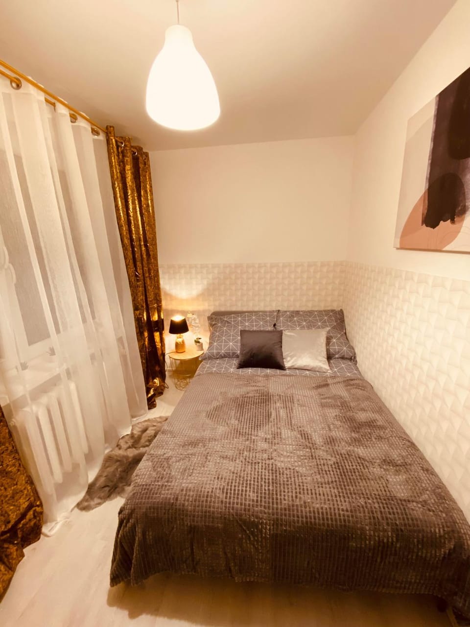 Bed, Photo of the whole room, Bedroom