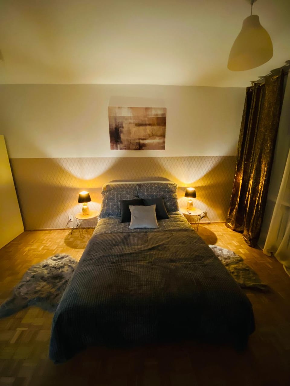 Bed, Photo of the whole room, Bedroom