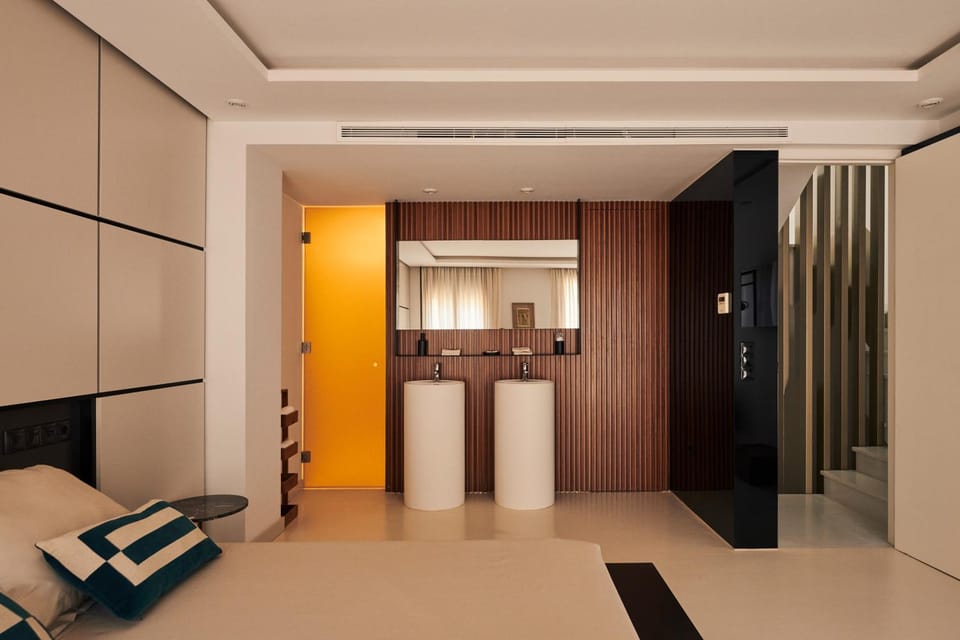 Kitchen or kitchenette, wardrobe