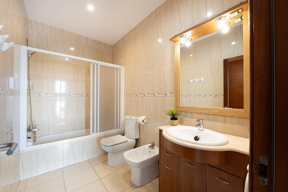 Bathroom, Living room