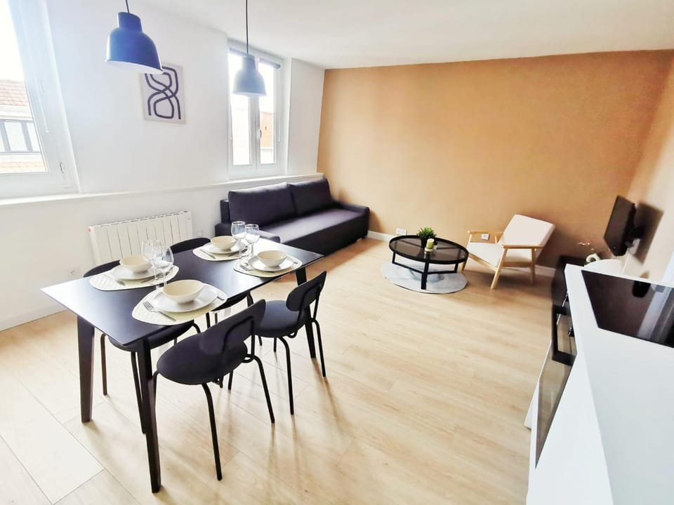 Living room, Dining area