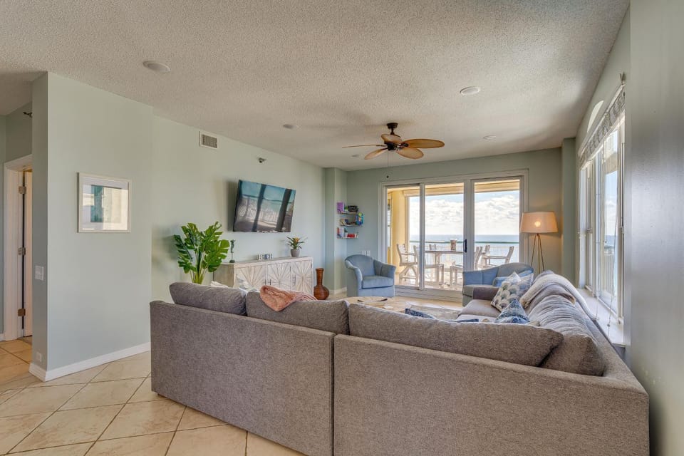 Perdido Key Condo w/ Ocean-View Balcony! House in Perdido Key