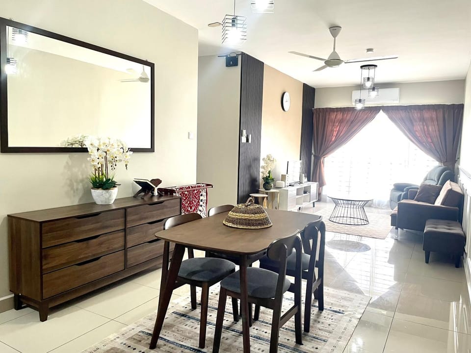 Seating area, Dining area