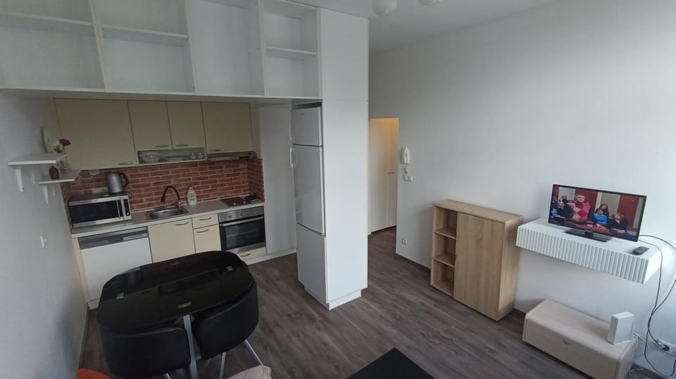2 room Apartment, 413 Apartment in Bratislava